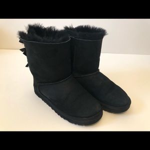 UGG Bailey Bow ll in black for girls